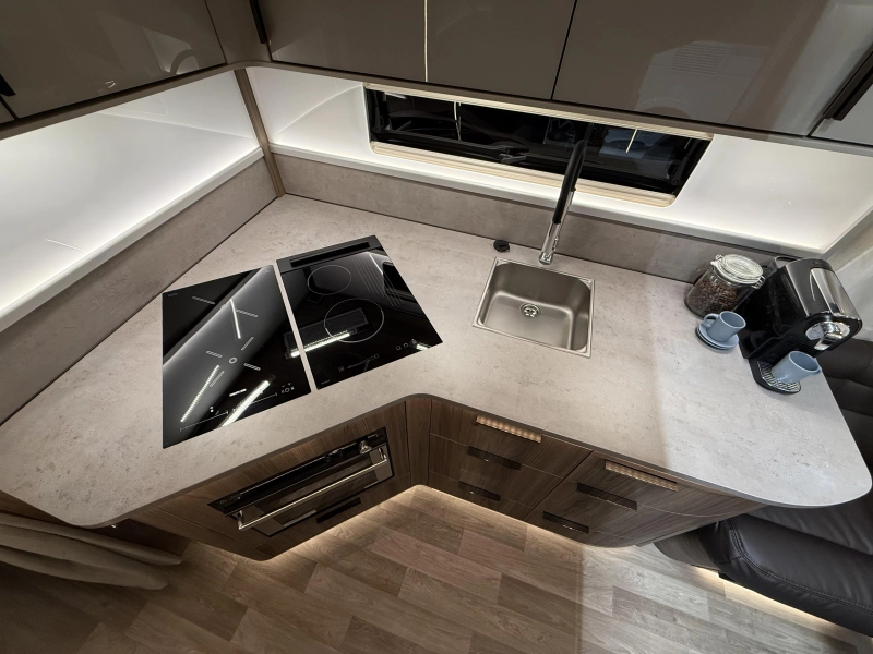 Kabe Imperial 560 NIEUW BINNEN  foto: 4