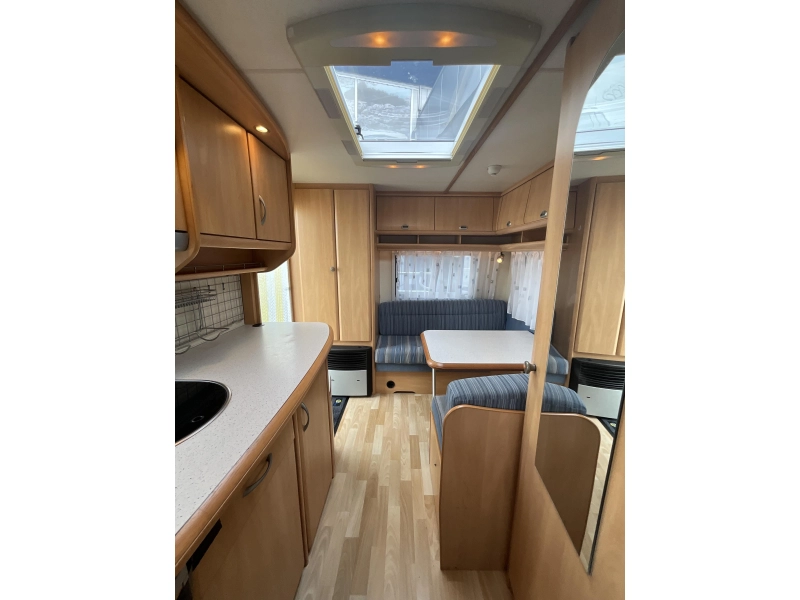 Hobby De luxe Easy 440 VOORTENT-MOVER  foto: 6