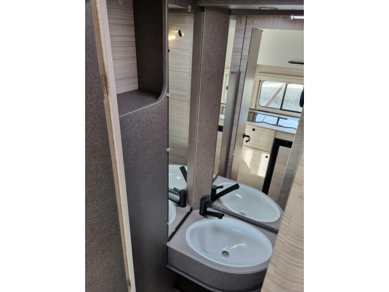 Dethleffs C'Joy 460 LE Active - Enkele bedden!  foto: 18