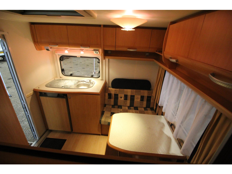 Beyerland Sprinter Lite 390 FB Voortent,Fietsenrek  foto: 8