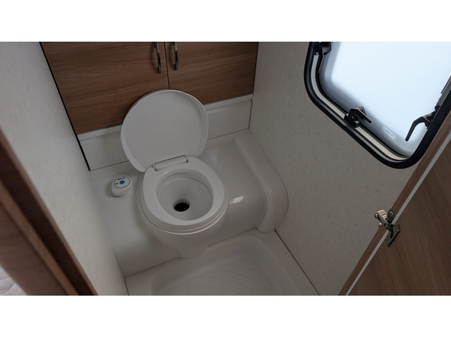 Hobby DE LUXE 400 SFE foto: 14