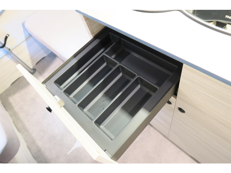 Dethleffs C'Joy 480 QLK STAPELBED+VASTBED+GARAGE  foto: 10