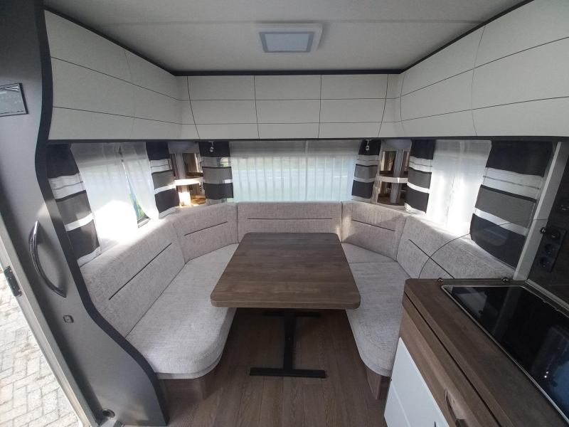 Hobby Excellent Edition 460 UFE mover-voortent  foto: 5