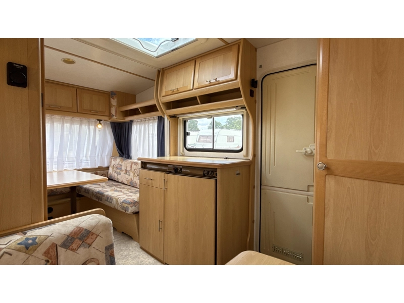 TEC Travel King 390 TN 2x zitgroep vast toilet  foto: 6