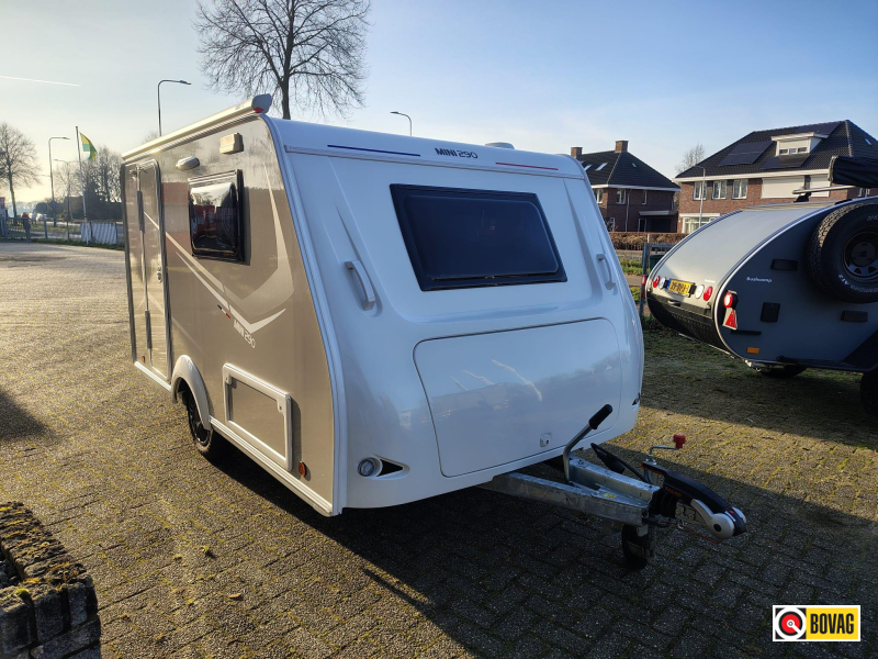 Trigano Mini Freestyle 290 nieuwstaat, mover, luifel  hoofdfoto: 1