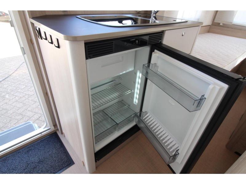 Bürstner Premio Life 480 TL Mover Thule 6300 Fietsenr  foto: 12