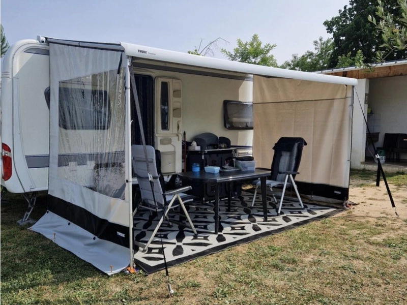 Hobby De Luxe 540 UL enkele bedden rondzit  foto: 14