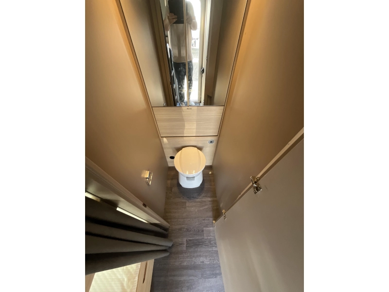 Weinsberg CaraLife 470 QDK STAPELBED-AIRCO-LICHTGEW.  foto: 7