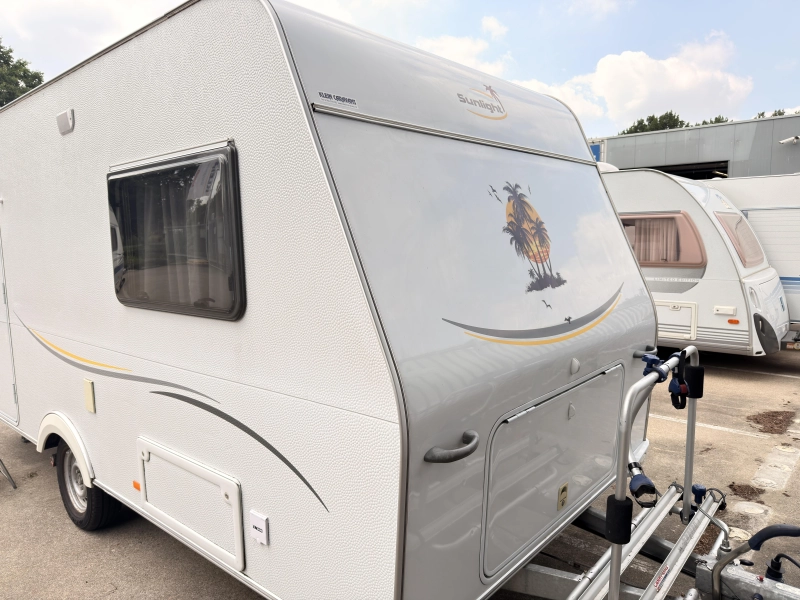 Sunlight Njoy 42 D +mover+voortent+Fietsdrag 