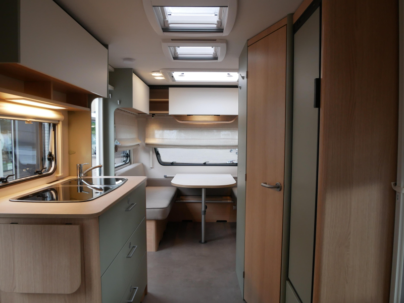 LMC Style 450 D Mover, voortent  foto: 15