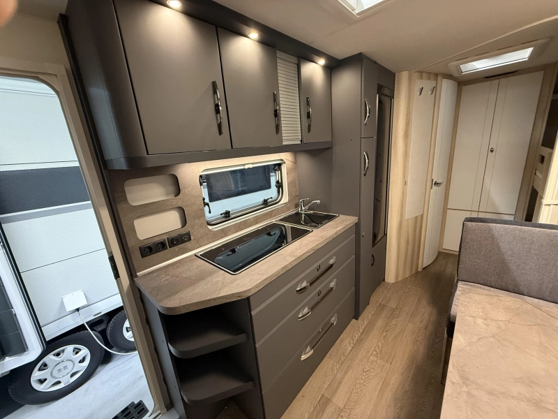Hobby De Luxe 545 KMF Nieuw | Actie model 2026  foto: 7