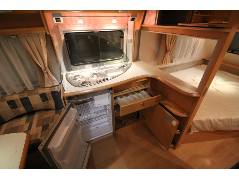 Beyerland Sprinter Sport 450 FB Mover,Voortent,Fietsenrek  foto: 11