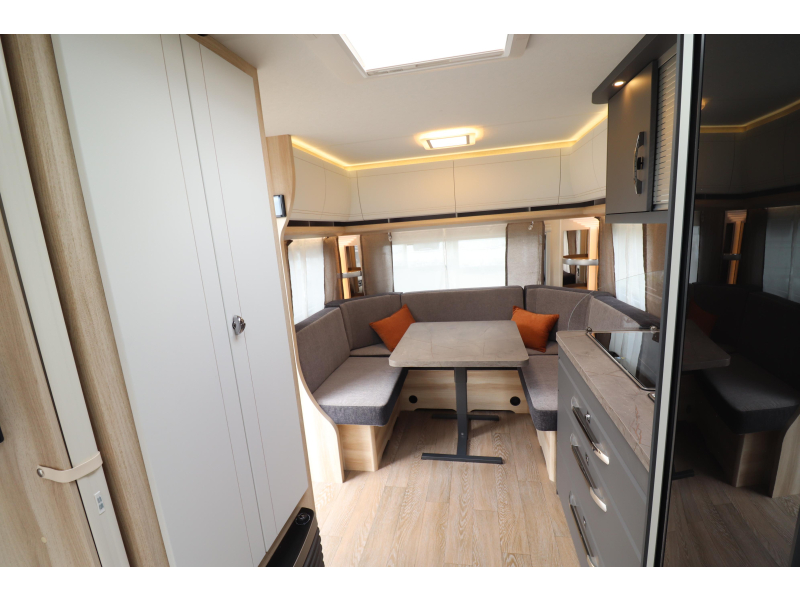 Hobby De Luxe 460 UFE TopSelect pakket - 240  foto: 14
