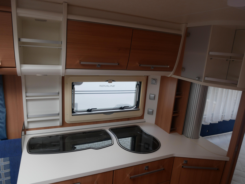 Knaus Sudwind 500 FU Voortent + cassetteluifel  foto: 5