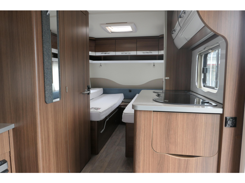 Eriba Exciting 471 ER leveller, mover, luifel  foto: 10