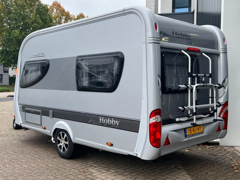 Hobby La Vita 400 SF Mover, Tent, Fietsenrek  foto: 7