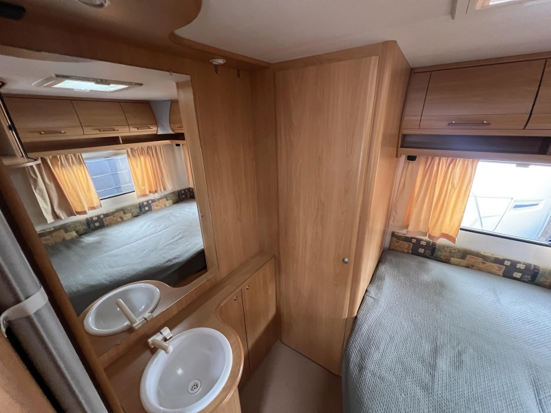 Chateau Cantara 450 CT Voortent, Fransbed  foto: 11