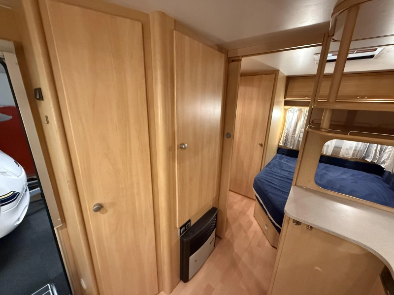 Dethleffs Camper 510 DB FRANSBED RONDZIT LUIFEL  foto: 8
