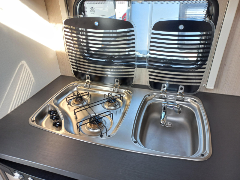 Caravelair Antares Style 410 mover-voortent  foto: 9