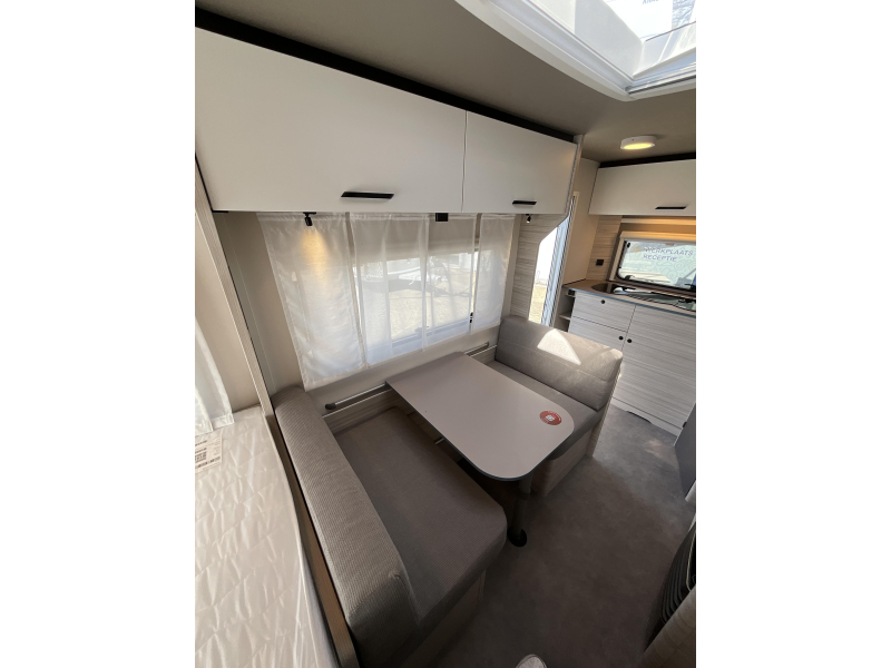 Dethleffs C'Joy Active 420 QSH COMPACT-XL KOELKAST  foto: 5