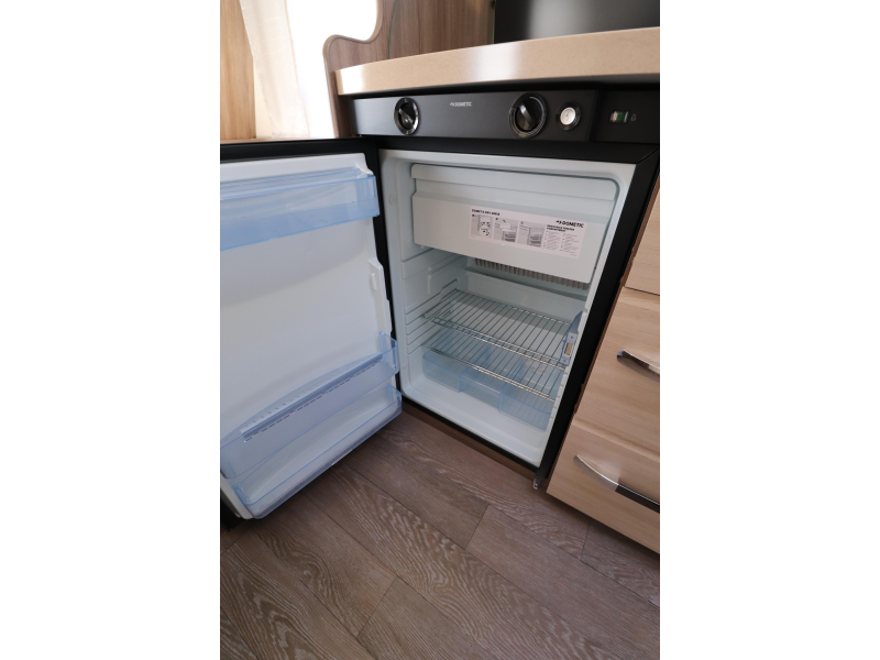 Hobby De Luxe 455 UF Mover / Luifel  foto: 12