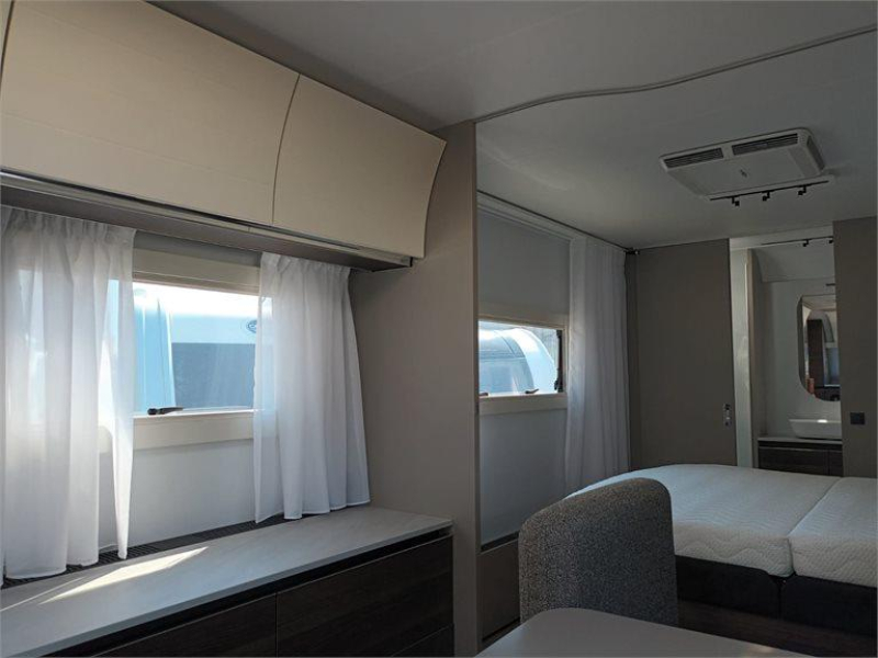 Adria Alpina 663 HT  foto: 6