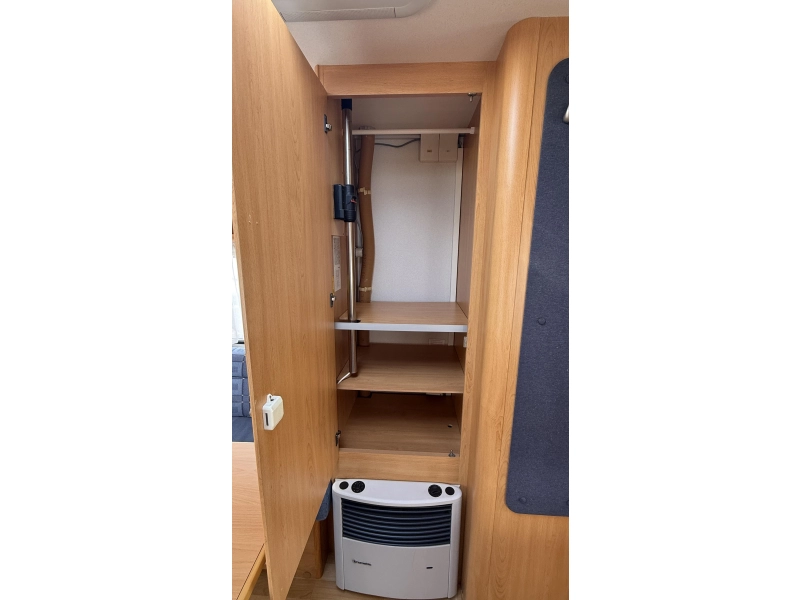 Knaus Sudwind 500 EU enkele bedden rondzit 