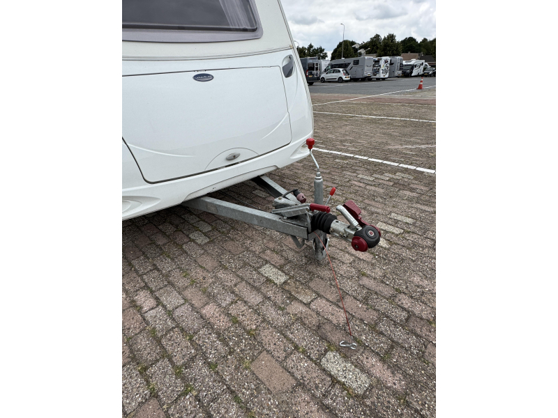 Caravelair Ambiance Style 390 Voortent, kluis, ALKO AKS  foto: 11