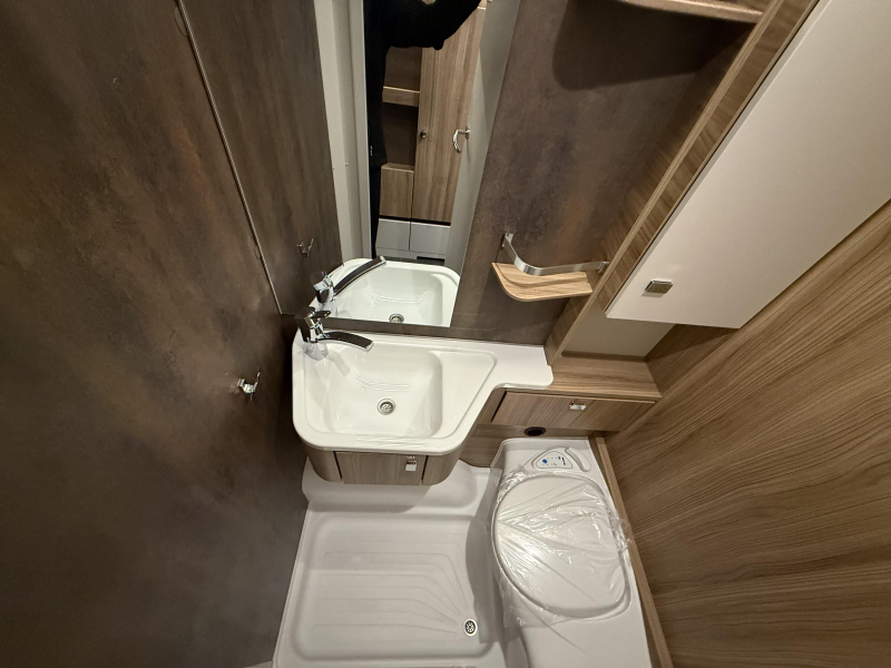 Tabbert Vivaldi 550 E 2,3 / vloerverwarming  foto: 14