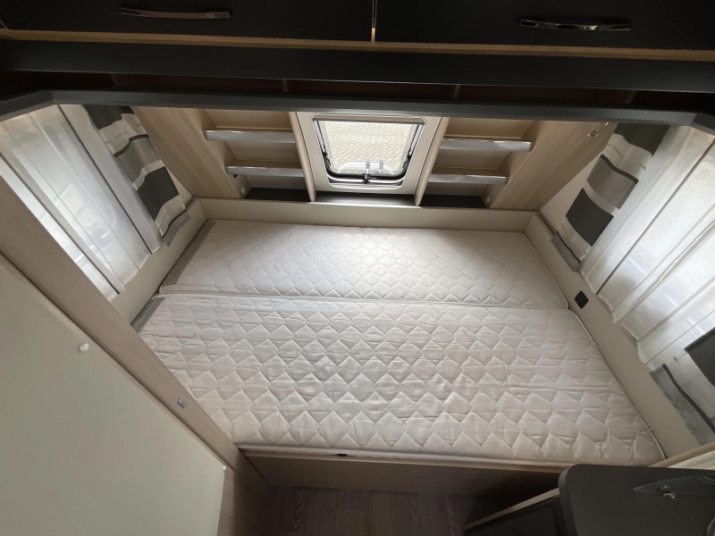 Hobby De Luxe Edition 440 SF MOVER-VOORTENT-LUIFEL  foto: 6