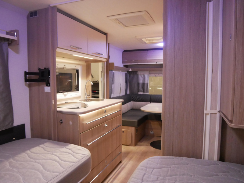 Caravelair Allegra 450 mover, fietsenrek  foto: 13