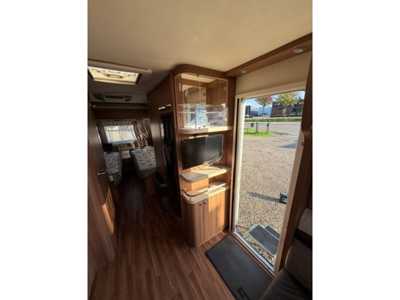 Knaus Sudwind Exclusive 580 EU mover luifel unico genua  foto: 13