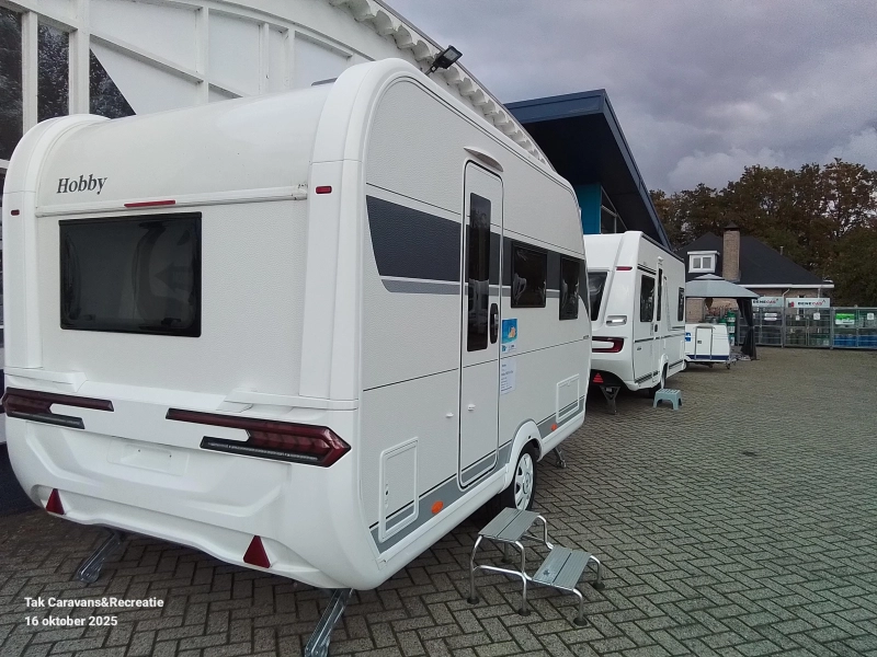 Hobby On Tour 390 SF compacte caravan  foto: 8