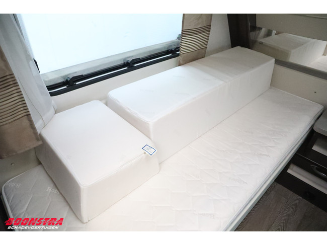 Hobby 495 UL Premium Middenkeuken Rondzit LMV foto: 10