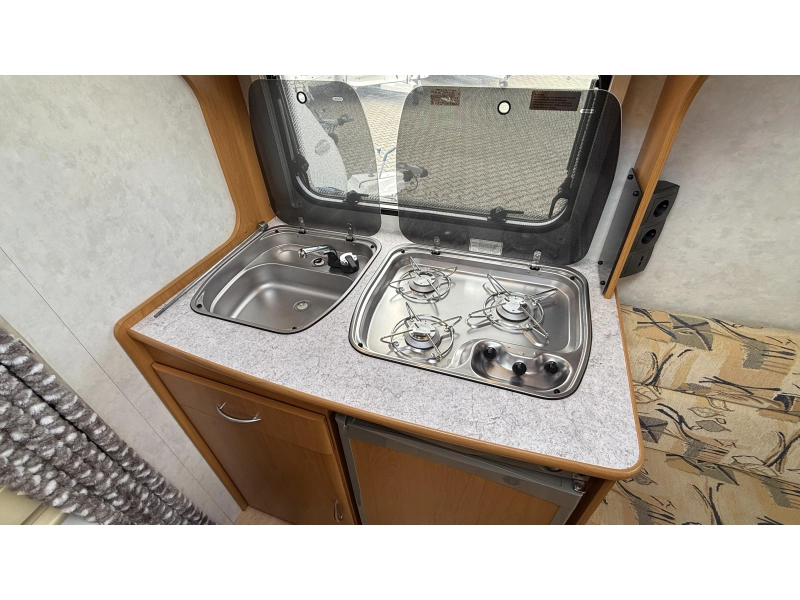 Wilk Stern 400 MD keuken treinzit frans bed  foto: 5