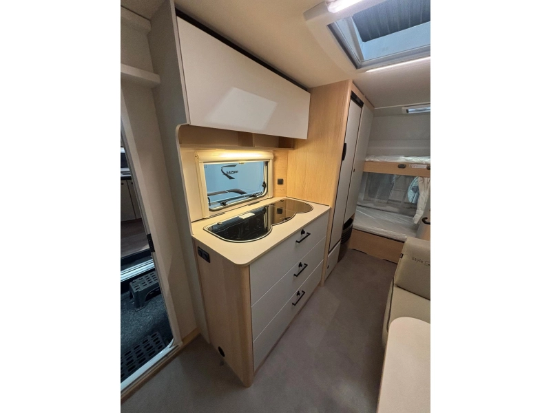 LMC Style 490 K model 2027, stapelbed  foto: 14