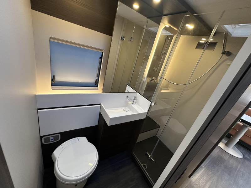 Adria Astella 754 DP Exclusief in Nederland  foto: 15