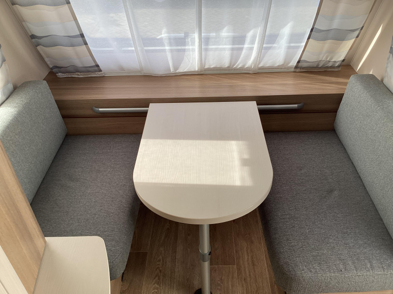 Dethleffs C'Joy 460 LE  foto: 2
