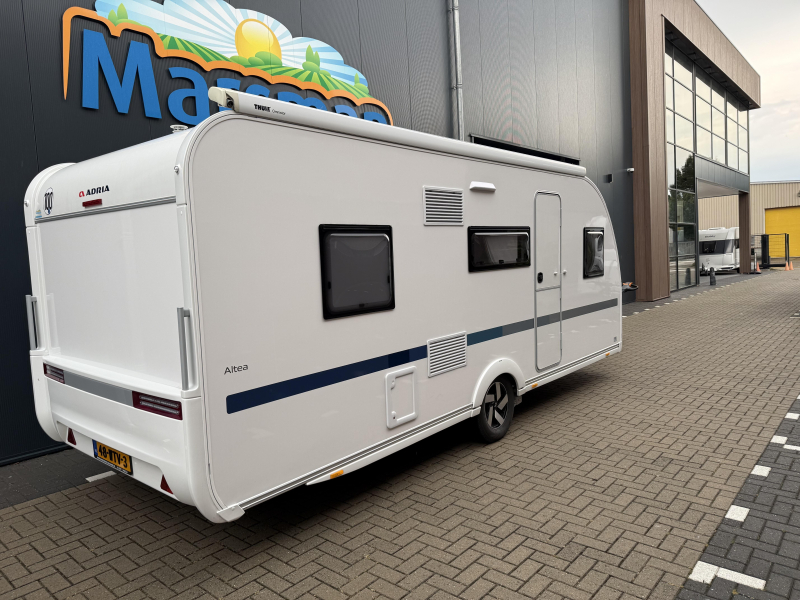 Adria Altea 552 PK BOMVOL MET OPTIES 
