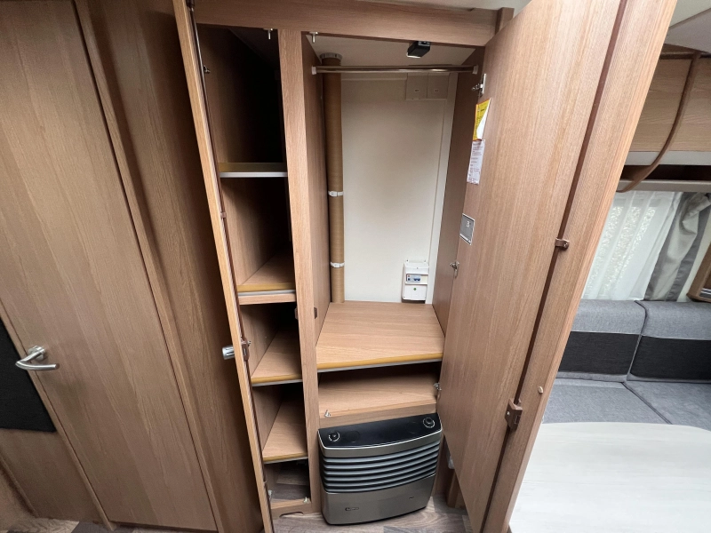 Knaus Sport 540 UE Boogluifel, Fietsendrager  foto: 10