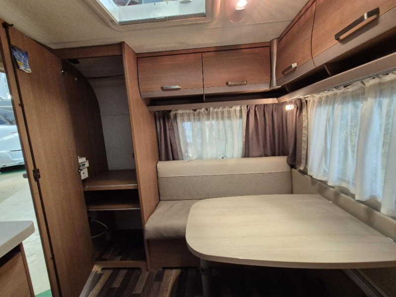 Knaus Sport 420 QD Nieuwe mover! Zakluifel  foto: 5