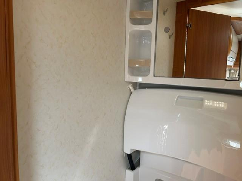 Hobby De luxe Easy 400 SF MOVER+VOORTENT+FIETSENDRA  foto: 8