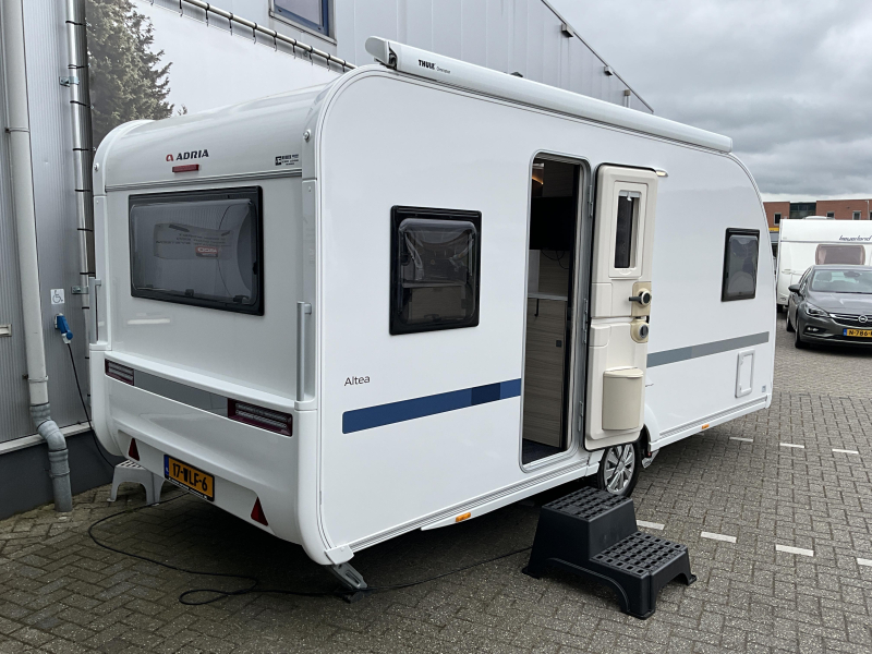 Adria Altea 472 PU THULE-MOVER-VLOERVERW 