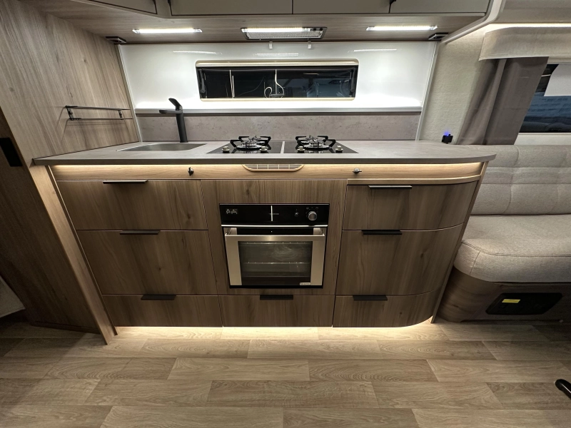 Kabe Royal 600 D XL Model 2026 - KingSize  foto: 12