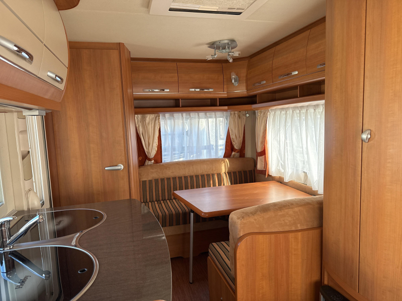 Hobby Excellent 400 SF Mover/Unico voortent  foto: 8