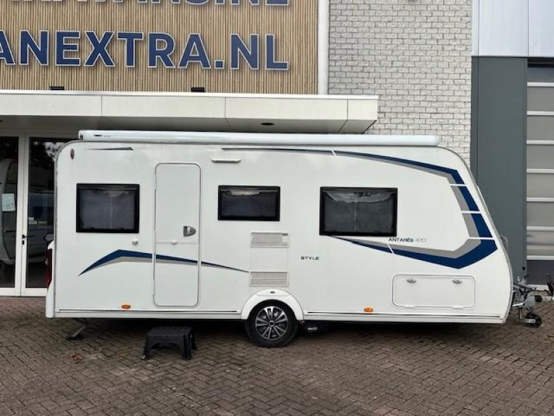 Caravelair Antares Style 470 mover, luifel, fietsenrek  foto: 1