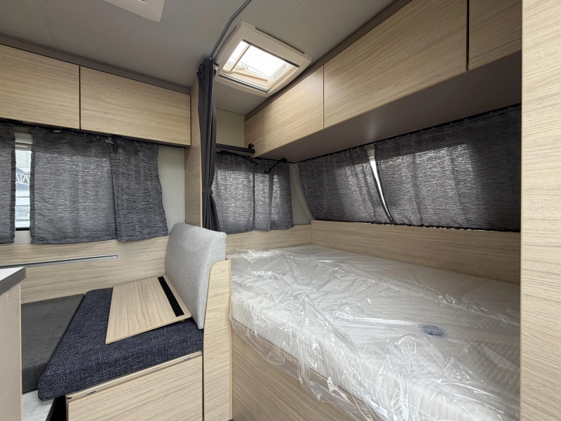 Weinsberg CaraLife 500 QDK stapelbed / dwarsbed  foto: 7
