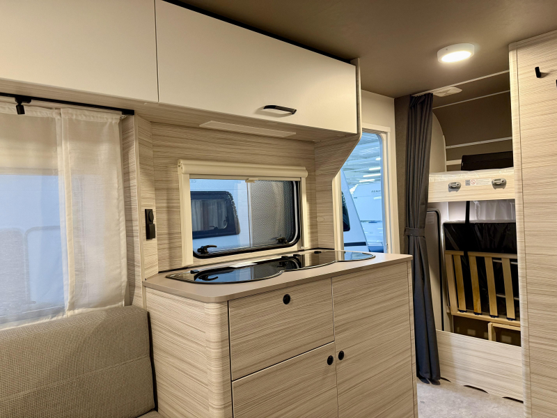 Dethleffs C'Joy Active 480 QLK stapelbed  foto: 19