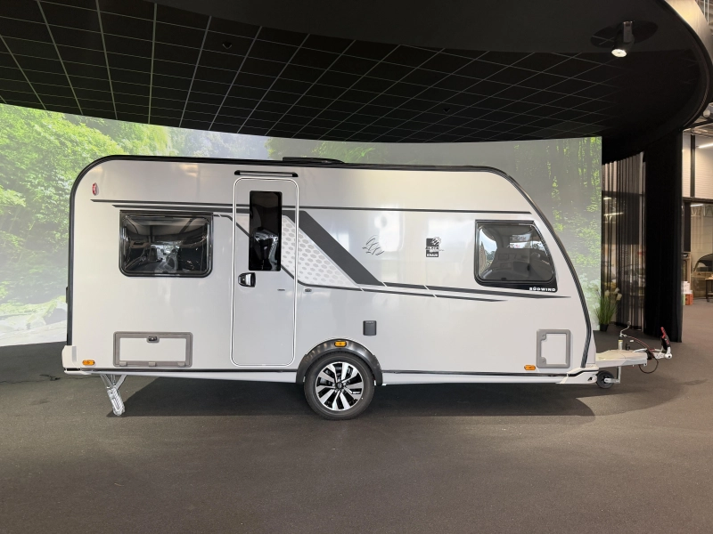 Knaus Sudwind Black Selection 450 FU dakairco / fransbed 