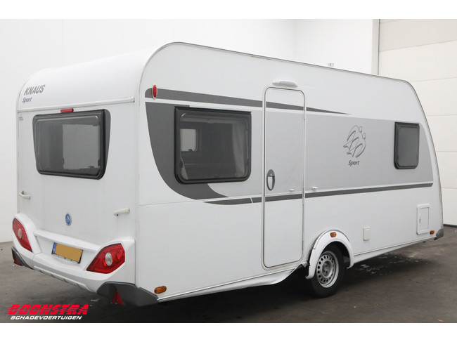 Knaus Sport 450 FU Middenkeuken Rondzit foto: 2